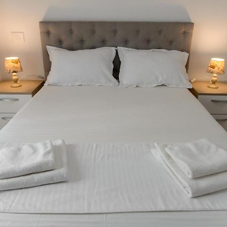 Luxury Apartments Newton By Glam Яссы Экстерьер фото