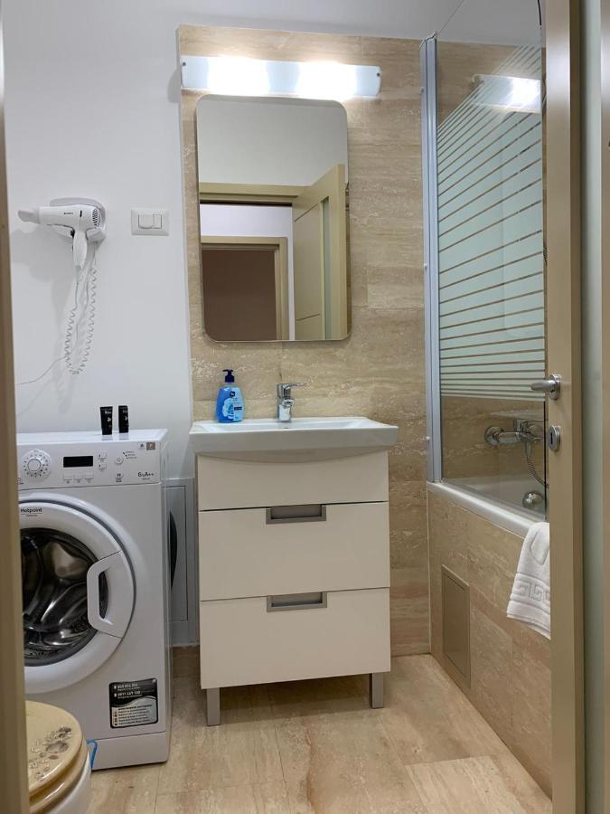Luxury Apartments Newton By Glam Яссы Экстерьер фото